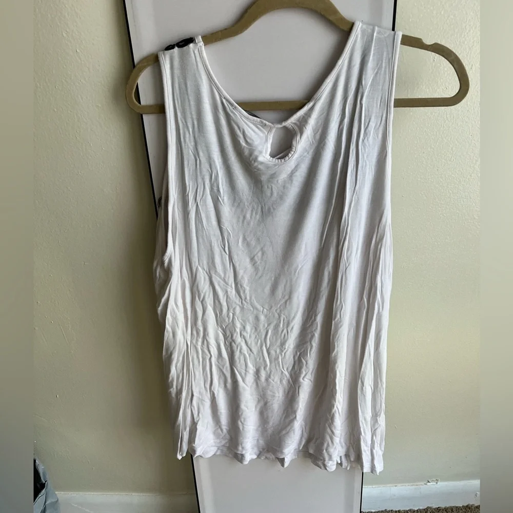 Tank - Picture 3 of 3